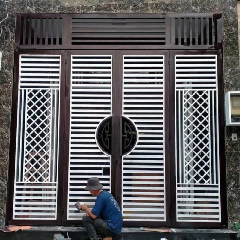Cửa Cổng sắt hộp 4 cánh CC021