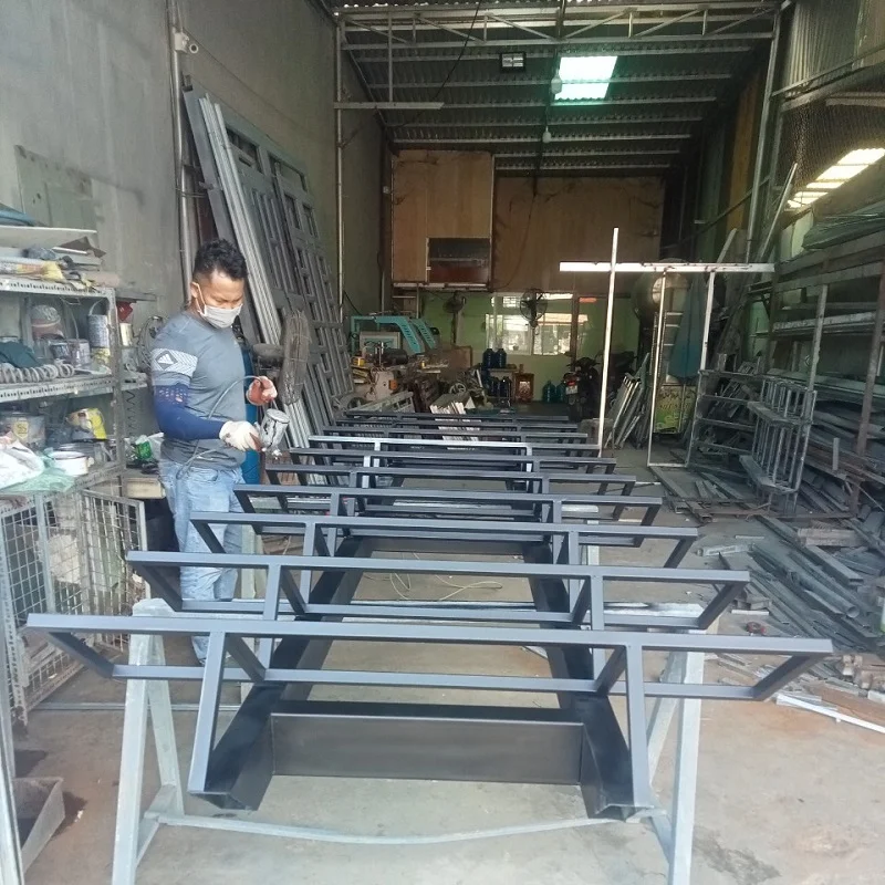 Dịch vụ sơn mới Cửa sắt, lan can, bông bảo vệ, hàng rào - Ảnh 3