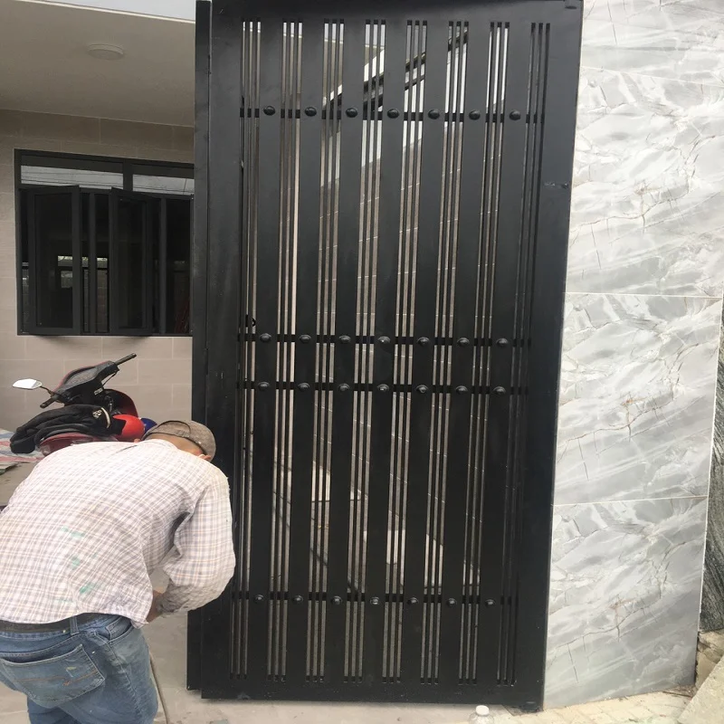 Cửa cổng sắt hộp 40x80 4 cánh CC006 - Ảnh 2