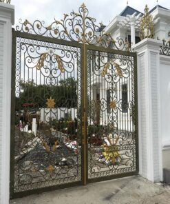 Cửa cổng sắt mỹ thuật CC015