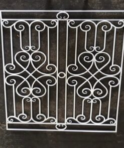 Khung Bảo vệ sắt rèn uốn KBV004