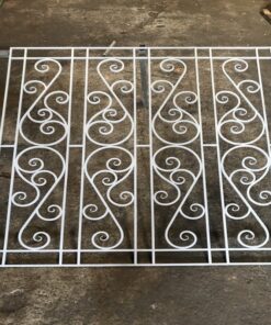 Khung Bảo vệ sắt rèn uốn KBV006