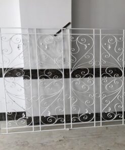 Khung Bảo vệ sắt rèn uốn KBV003