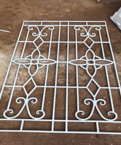 Khung Bảo vệ sắt rèn uốn KBV009