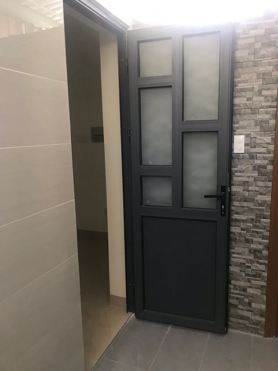 Cửa đi 1 cánh nhôm xingfa CN002 - Ảnh 3